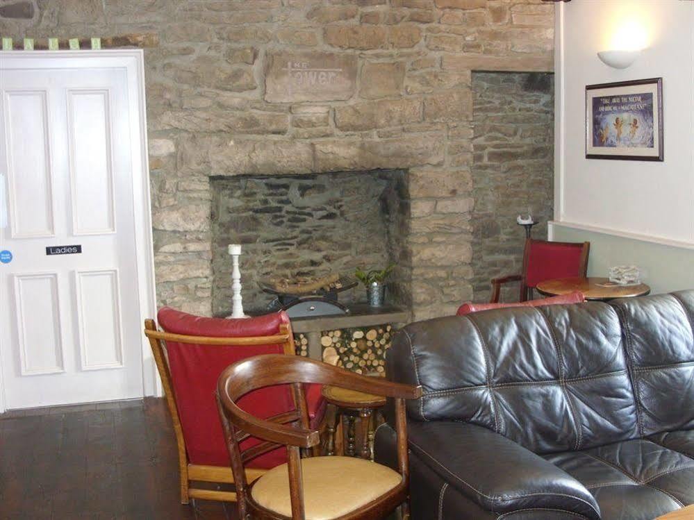 The Tower Gastro Pub & Apartments Crieff Exterior photo